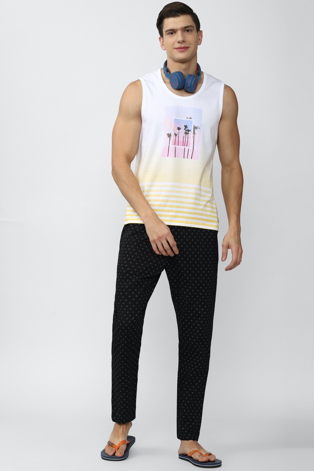 Men Yellow Graphic Print Round Crew Neck Tank Top